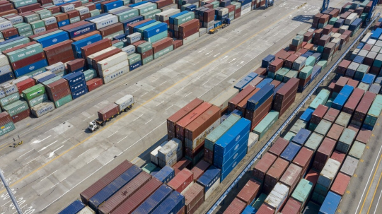 The rate of container shipping schedule is terrible, “Shipping schedule” is just a legend